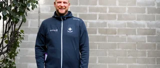 Sportchefen nedringd av agenter: "Helt galet"