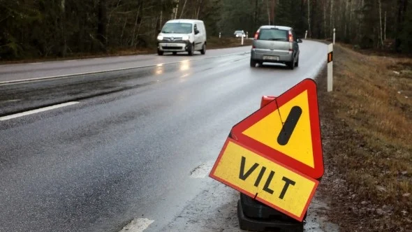 Väg 35 är enligt polis/räddningstjänst/sjukvården en av Sveriges farligaste och mest drabbade av viltolyckor, menar insändarskribenten.