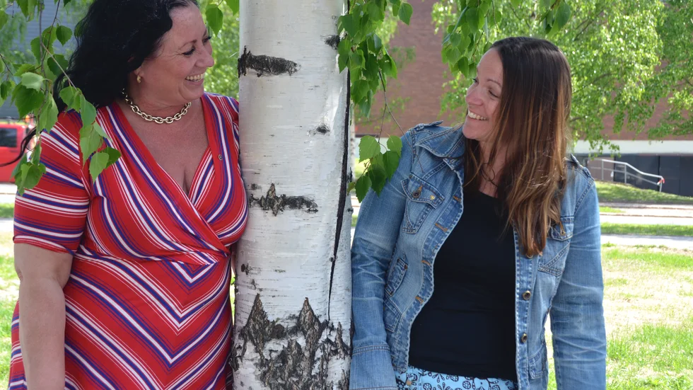 Avgående president Marjo Ekorre och tillträdande president Åsa Andersson-Ulvede.