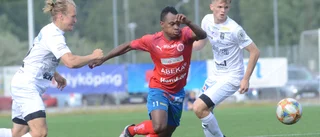 Många mål, men inga poäng i brutal premiär