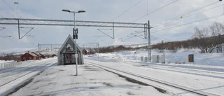 Turist körde fel – hamnade på tågspåret