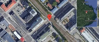Stopp på Vaksalagatan på grund av olycka med en lastbil