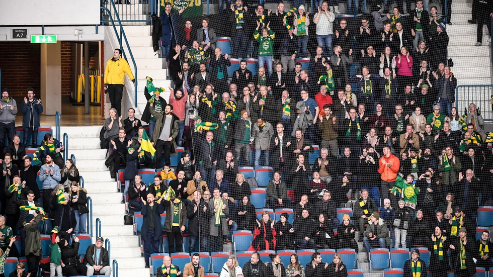 Björklöven väljer att sälja biljetter till lördagens match, trots publikstoppet.