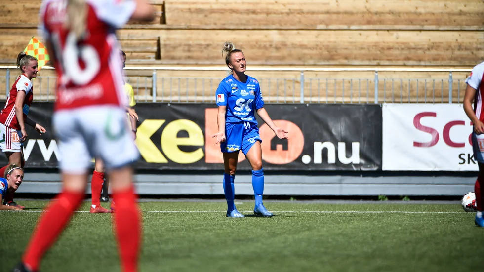 Det blev förlust för Rosie Youngs Sunnanå i söndagens match mot Älvsjö.