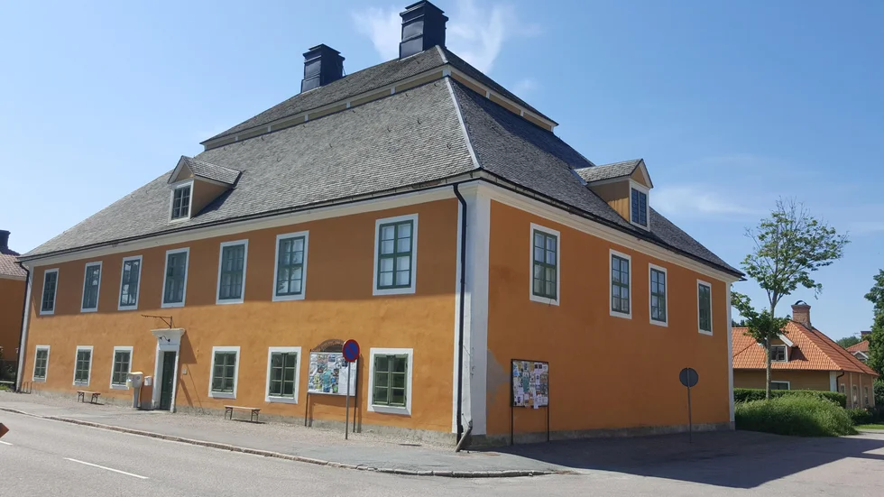 Leufsta Bruksarkiv är en populär plats för släktforskare. Nu stänger arkvivet och håller stängt hela sommaren på grund av coronaviruset.