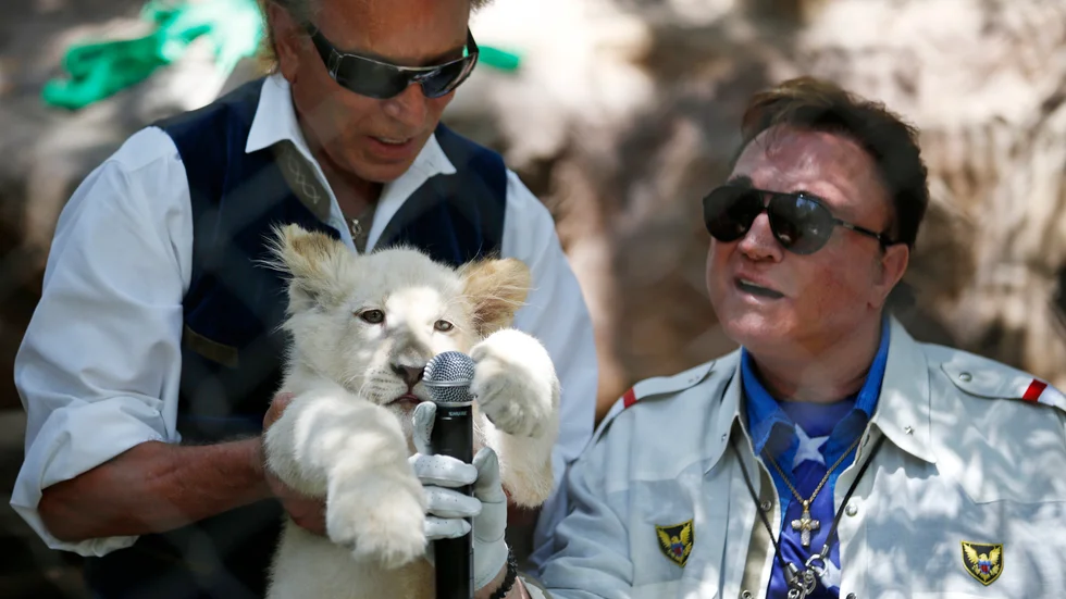 Siegfried Fischbacher, till vänster, och Roy Horn vid Siegfrieds & Roys Secret Garden i Las Vegas i en bild från 2014.