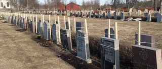 Så många underkända gravstenar