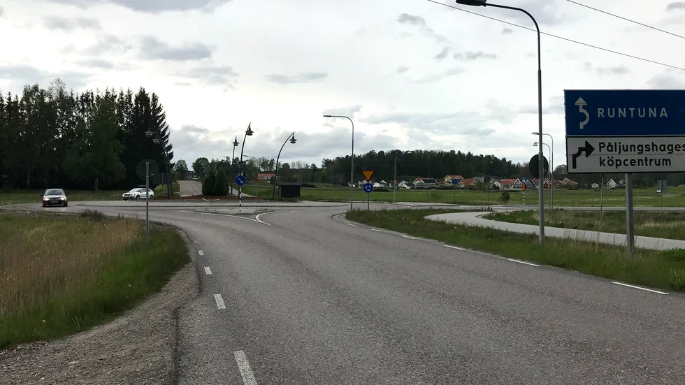 Inga fler rondeller på Runtunavägen än här.