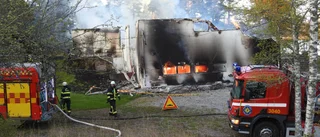 Polispatrull upptäckte våldsamma villabranden