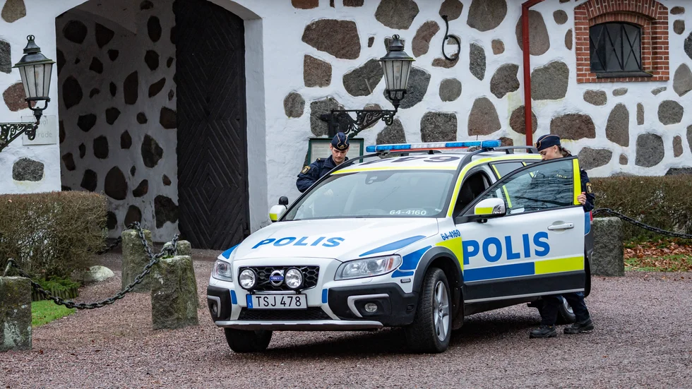 Ett aktuellt rättsfall visar på den osäkra ställning den som måste försvara sig har i det svenska rättssystemet.