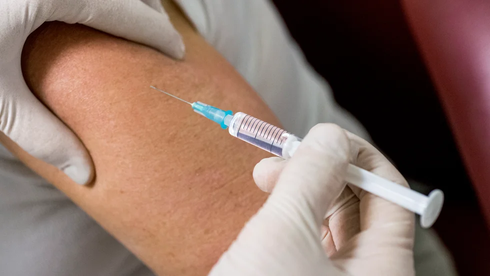 Insändarskribenten tycker att Region Sörmland ska erbjuda riskgruppen vaccinering mot lunginflammation. 