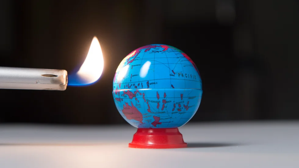 Anika Agebjörn tycker att vi ska möta klimatkrisen med samma politiska kraft som coronakrisen hanteras. 