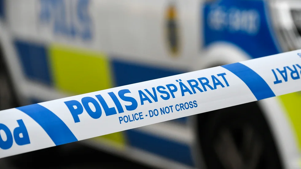 En man i 25-årsåldern misstänks för drograttfylleri och narkotikbrott. 