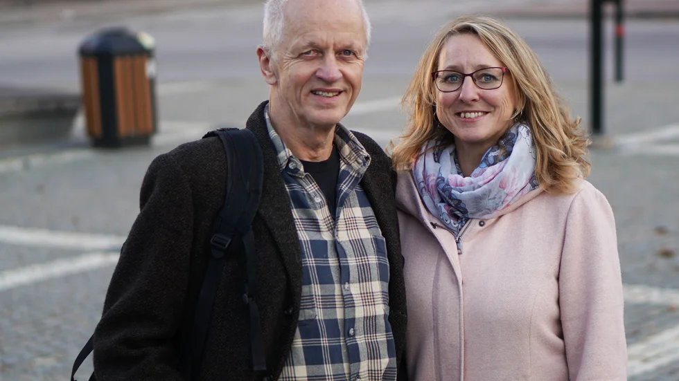 Leif Svensson och Linda Fleetwood presenterade Vänsterpartiets budget på fredagen.