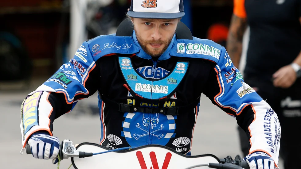 Jonas Davidsson väntar in hur det blir med Piraterna innan han går vidare om nästa säsong. Om det blir något i Piraterna tycker han att det måste till något nytt.