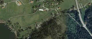 Tomt i Bergshamra har fått nya ägare - priset: 745 000 kronor