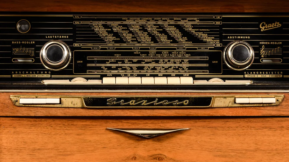 Radiomöbel
