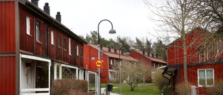 ”Ska regionstyrelsen kanske bygga fattigstugor?”
