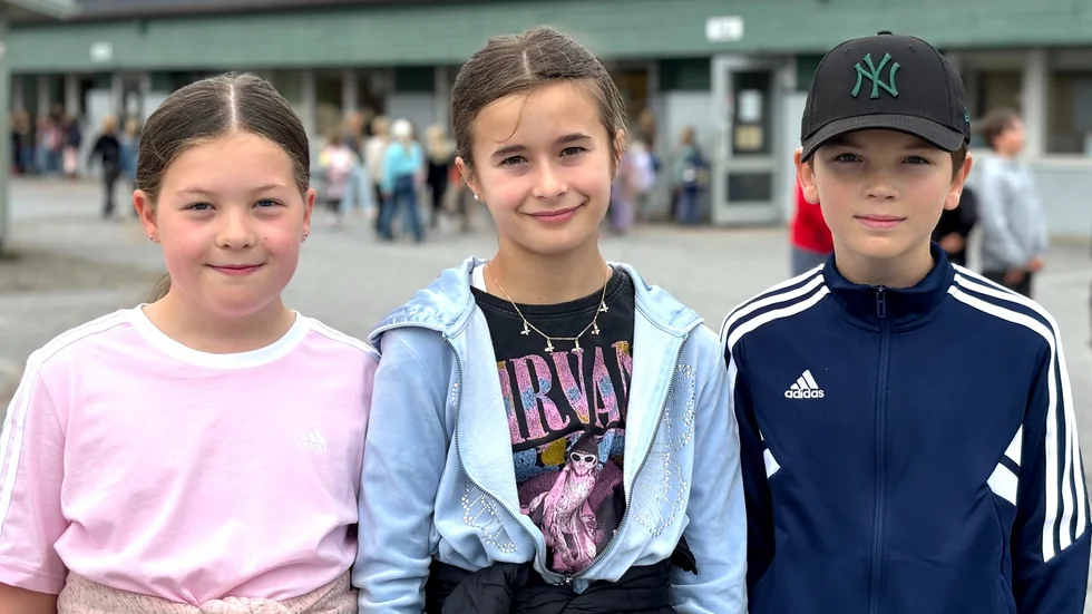 Agnes Linder, 10, Tuva Olovsson Chrunak, 10, och Alve Eriksson, 10 år.