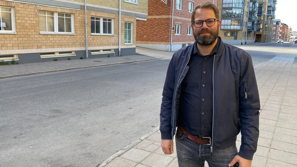 Piteå kommuns stadsarkitekt Florian Steiner anser att Piteå centrum behöver vidgas då det i dag är trångt på Häggholmen.