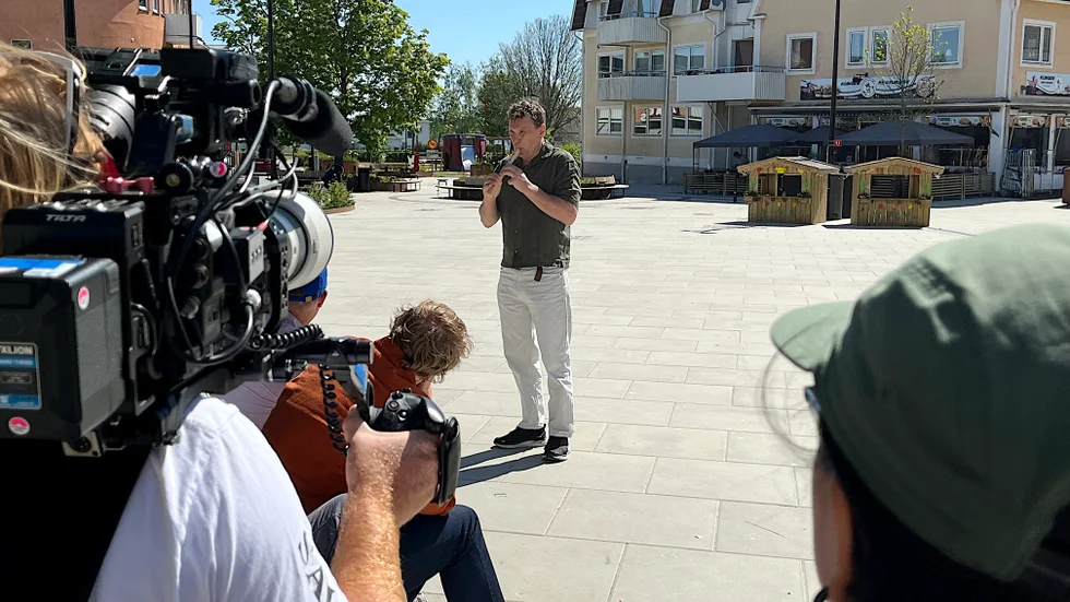 Allt för Sverige med Anders Lundin i spetsen spelade in ett inslag på Tors Plan i Hultsfred. Vilka deltagare som är kvar i programmet är hemligt, de får därför inte synas på bild.