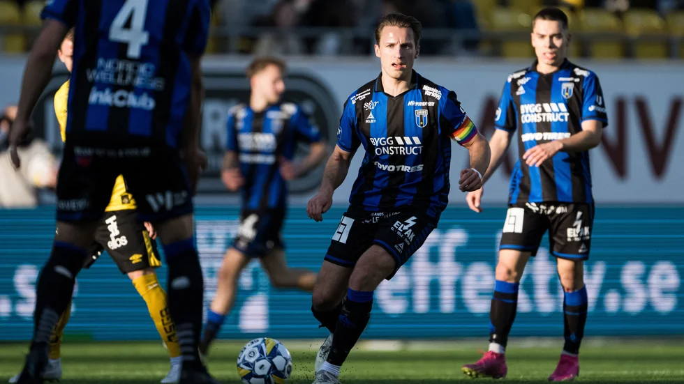 Daniel Stensson var i vanlig ordning lakgapten för Sirius i den allsvenska matchen mot Elfsborg.