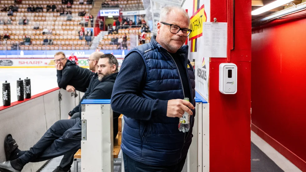 Kent Norberg lämnar HV.