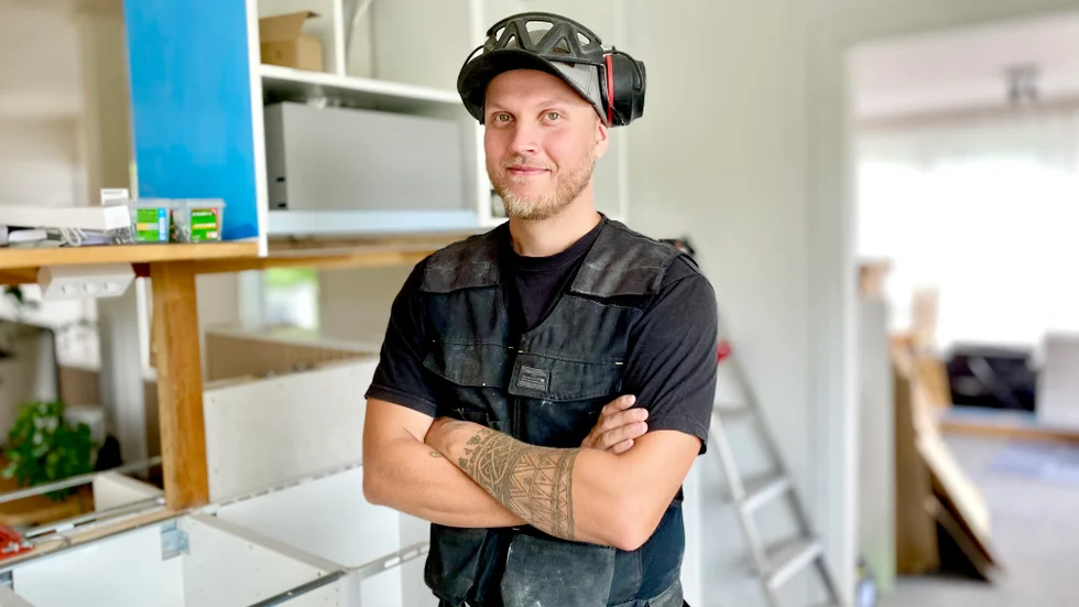 Kärleken gjorde att norrlänningen Alexander Tornberg hamnade i Söderköping. Här har han förverkligat sin dröm om att starta eget företag – trots de dåliga ekonomiska tiderna.