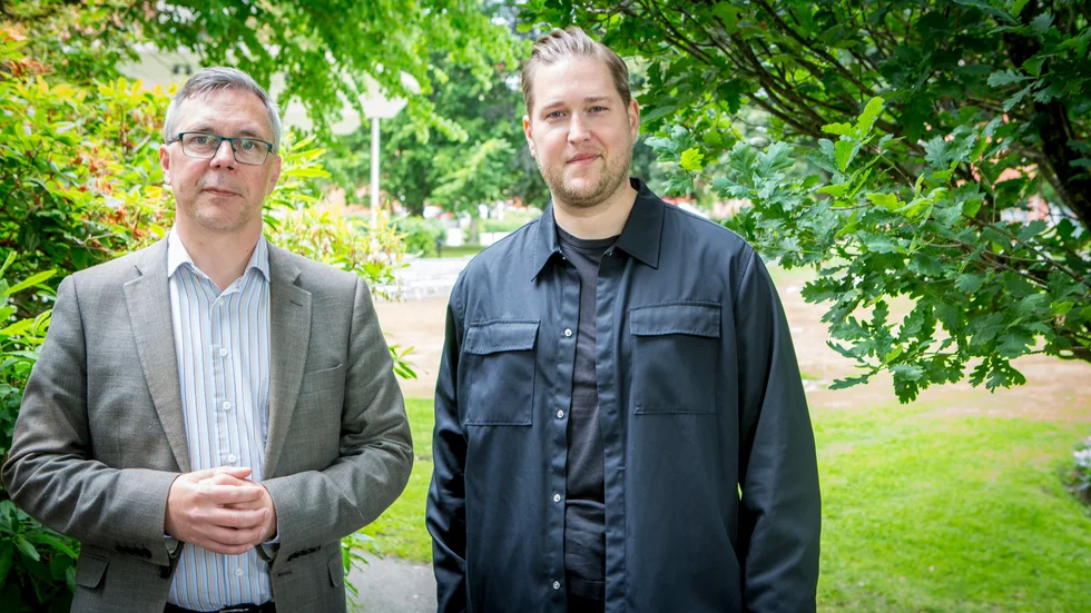 Johan Söderberg, kommunstyrelsens ordförande och Jakob Jansson, vd för Plus Katrineholm. "Det har kommit fler besökare för varje år vi har haft det här och det finns en målsättning om att bygga det vidare", säger Jakob Jansson.
