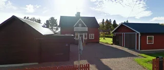 Nya ägare till villa från 1916 i Tierp - 2 150 000 kronor blev priset