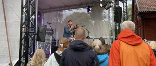 Måns Zelmerlöw intog Söderköping – vem känner du igen i publiken?