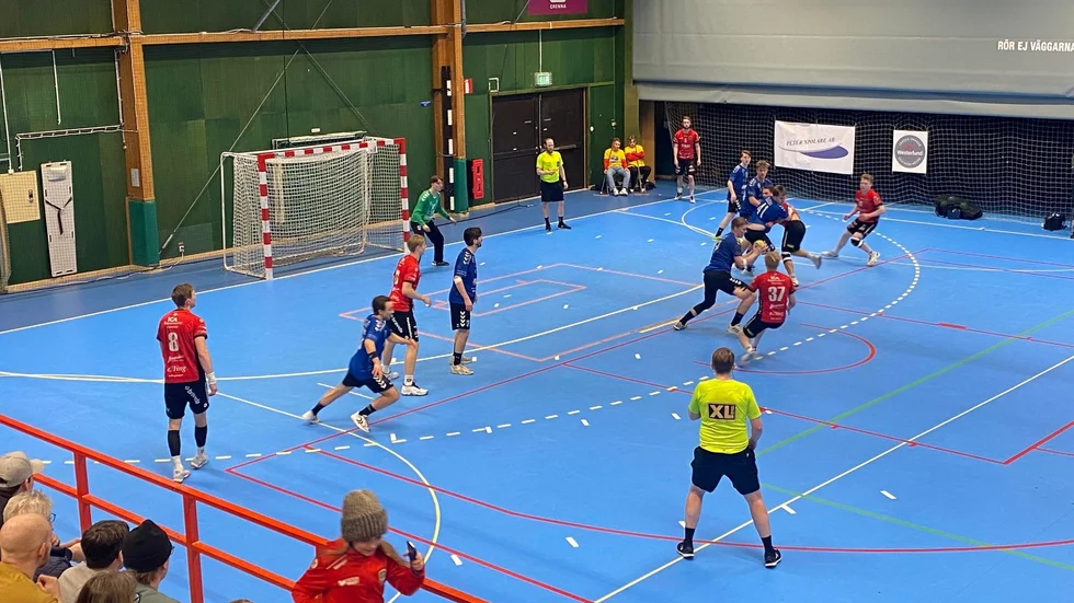 EHF vann sista matchen i grundserien – men det räckte inte till serieseger. 