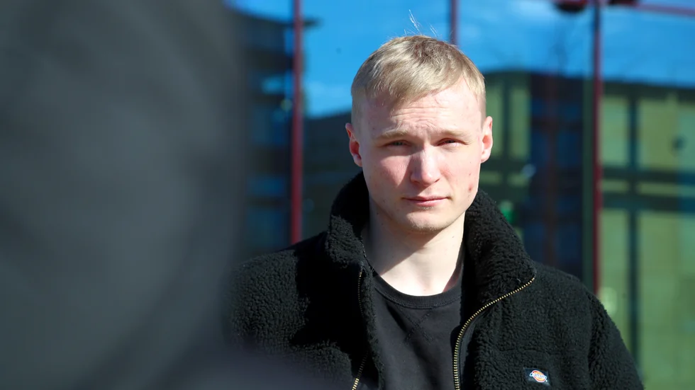 I höstas blev Leo Torell Hagström för första gången uttagen till det svenska landslaget. Nu väntar en ny, lite mer speciell uttagning. "I maj ska jag spela tre-mot-tre-VM. Det är riktigt kul men jag vet inte riktigt vad det innebär. Jag pratade lite med Julia Sidklev (spelarutvecklingsansvarig på förbundet) som hade mer koll men hon sa också att det inte var riktigt tydligt vad vi har att vänta oss", säger 25-årige målvakten.