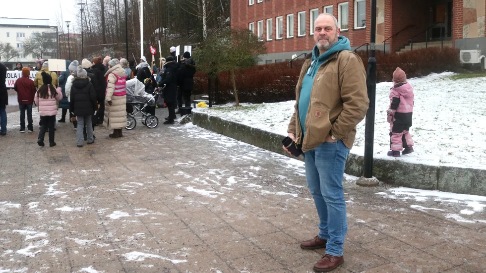 Frustrerad. Skolchefen i Flen Henrik Ljungqvist har svårt att förstå hur politikerna i kommunen resonerar.