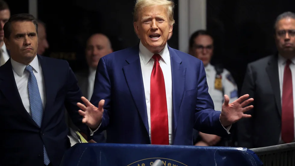 Förre presidenten Donald Trump skulle knappast ha 45 procents stöd i opinionen i ett lyckligt och välmående land; det menar krönikören Leo de Bruin. 