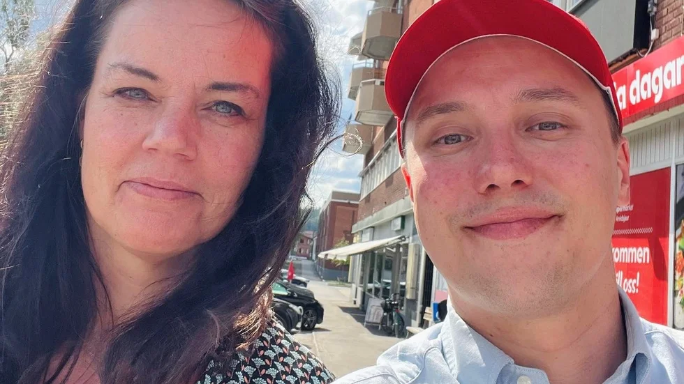 Tillsammans med norra Sveriges EU-kandidat Isac Utsi (S) under slutspurten på valrörelsen. 