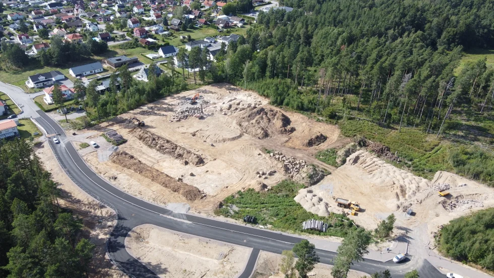 Bygget av Lejonbackens skola är igång. I januari 2027 ska eleverna flytta in i de nya lokalerna.