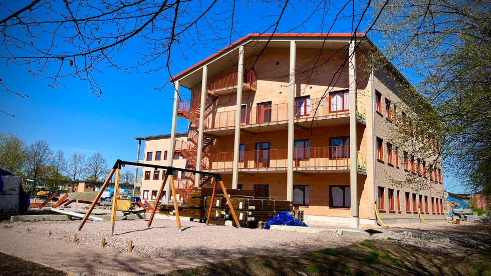 Uppsala behöver inte fler jätteskolor som Nya Kvarngärdesskolan.