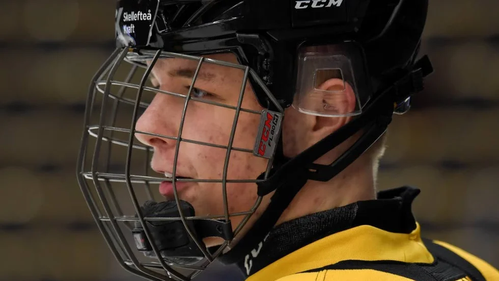 Jonatan Berggren får spendera midsommar i USA under NHL-draften.