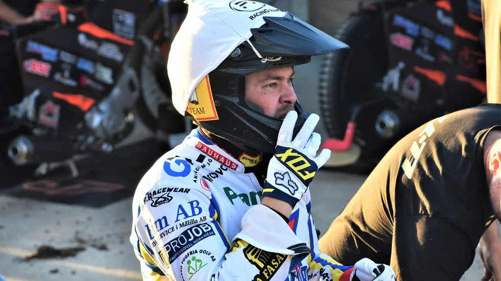 Ludvig Lindgren stannar i Dackarna.