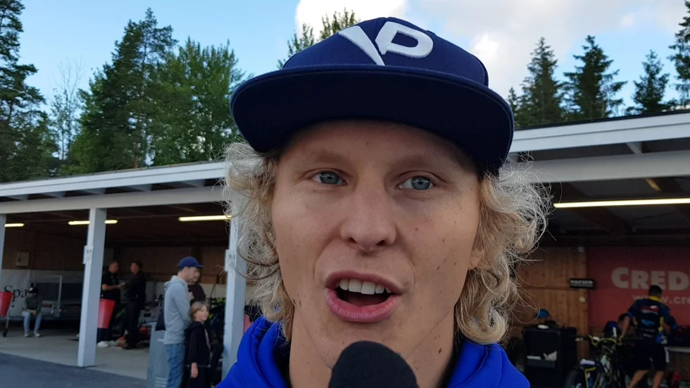 Victor Palovaara bröt fotleden i Målilla i helgen.