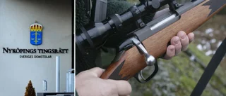 Äldre man hade gevär i städskåpet – saknade tillstånd: "Det stod en bräda framför"