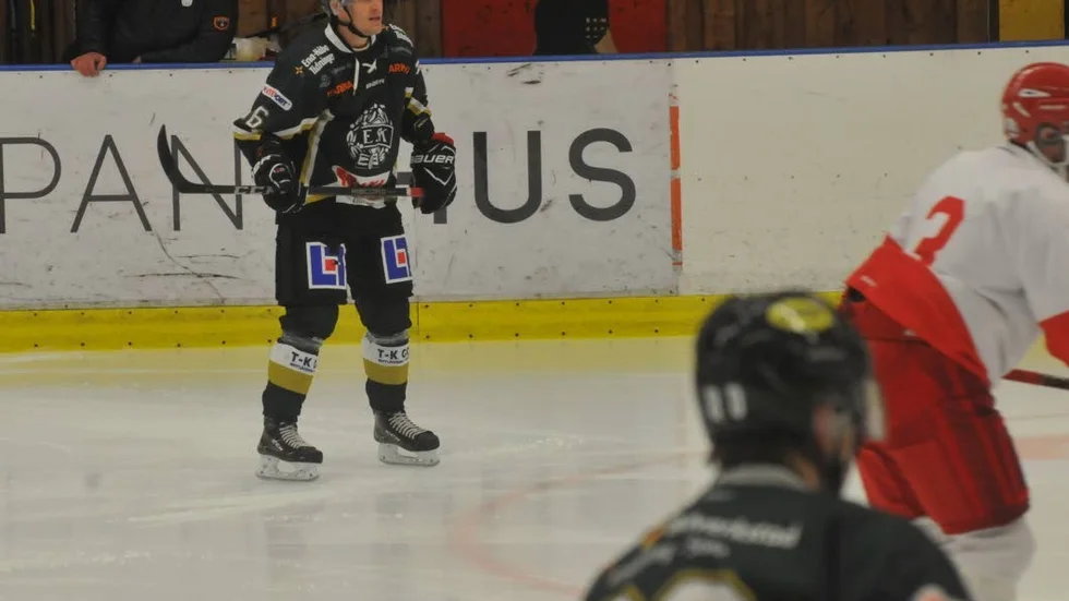 Robin Nilsson har inlett säsongen vasst i ESK-tröjan. Mot Vallentuna blev det yterligare ett mål.
