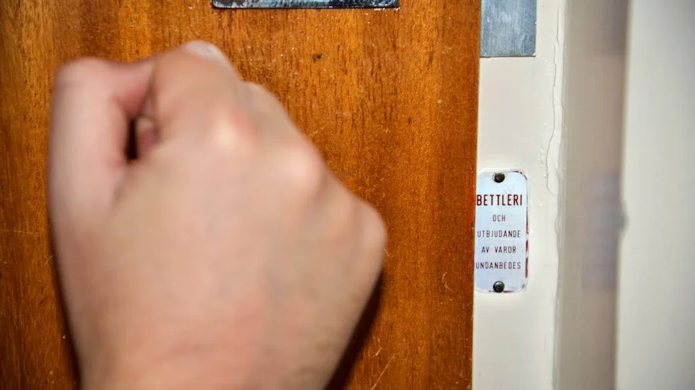 Skrämmande. Inkräktaren bankade och skrek, men släpptes aldrig in.