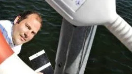 Markus Nord från Naturum har nu påbörjat sin kartläggning av havstulpanernas fortplantning. Foto:Lisa Olaison
