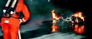 Moped totalförstörd i häftig brand