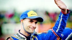 Ny väst. Tomasz Gollob körde i väst tre på Kråkvilan förra veckan. I morgon kväll är han tillbaka i väst fem när Vargarna kommer till Ljungheden. Foto: Matilda Ahl