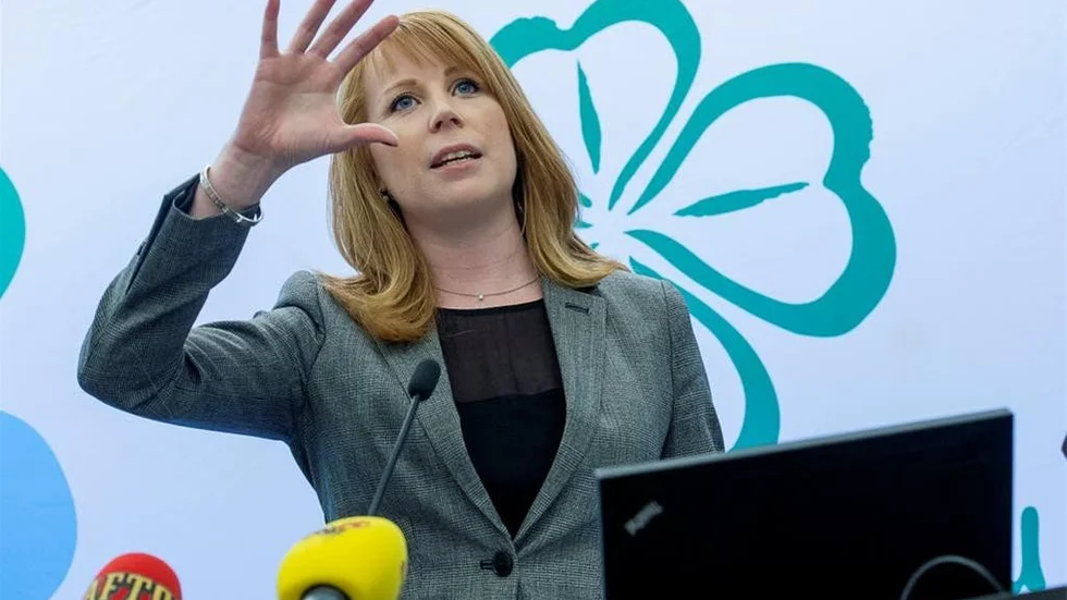 Annie Lööf presenterar partistyrelsens förslag till idéprogram.