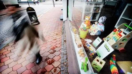 Det finns flera butiker i Västervik som har Fairtrademärkta produkter i utbudet.