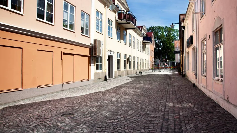 Gåfartsgata. Här ska det bli gåfartsgata med sex parkeringsplatser.